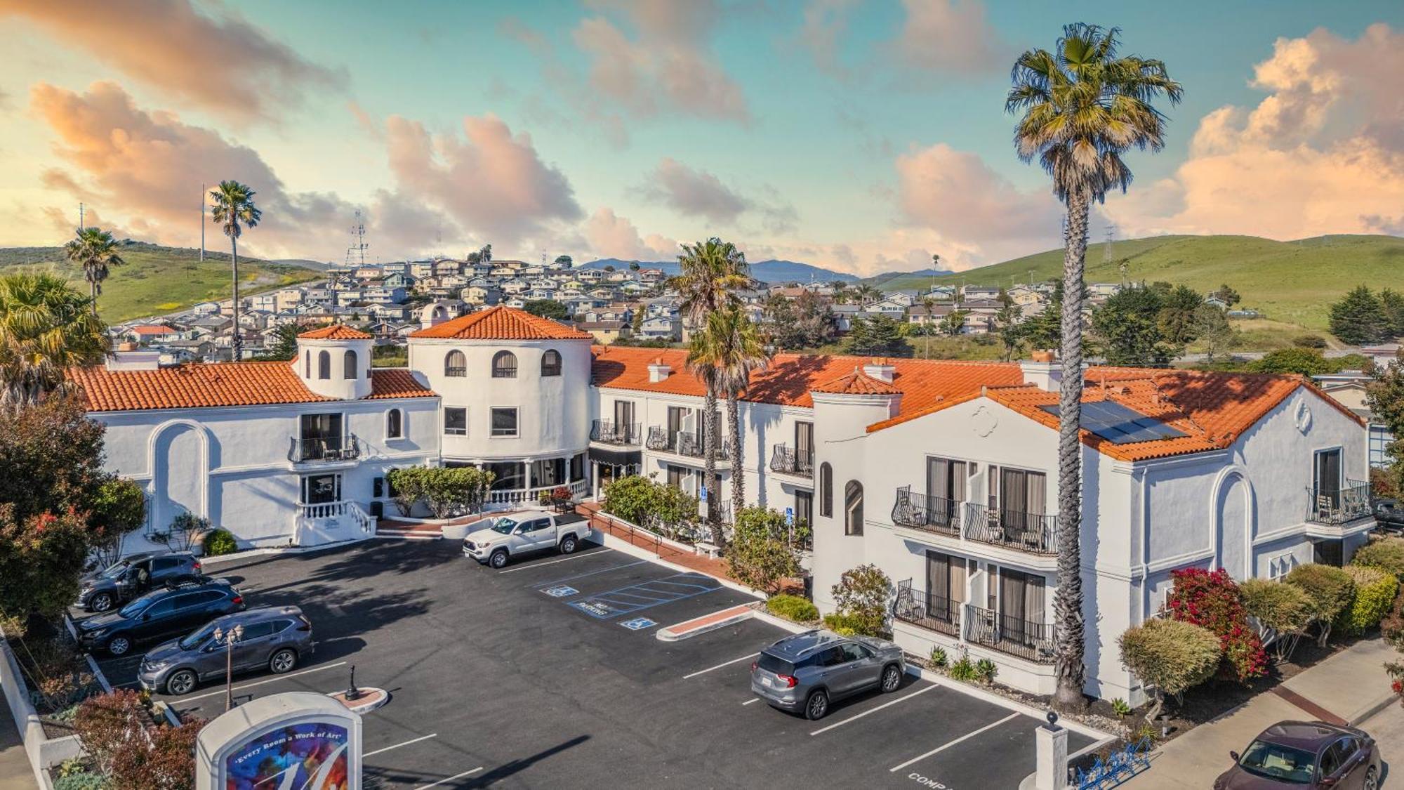 Masterpiece Hotel Morro Bay Exterior photo